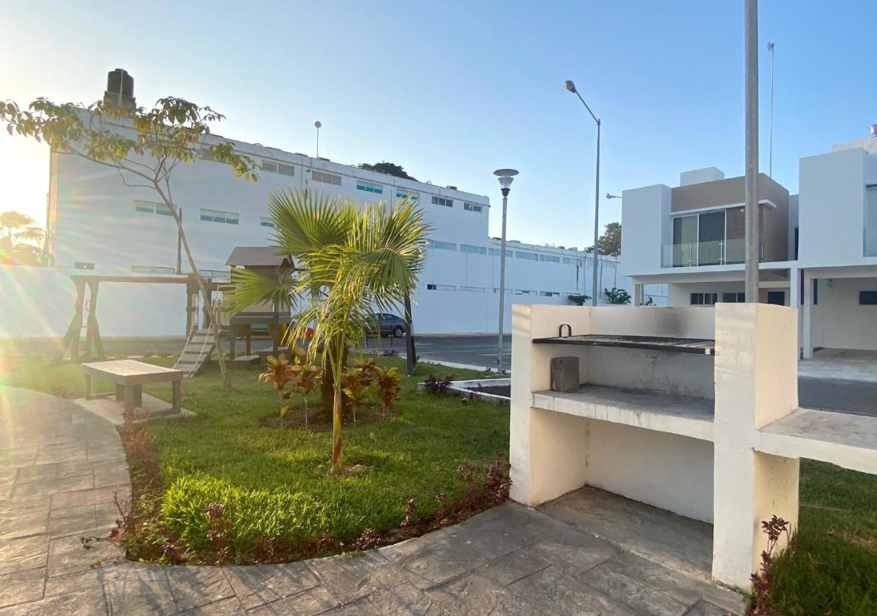 Casa Familiar En Condominio Privado Cerca De Playa Канкун Екстериор снимка